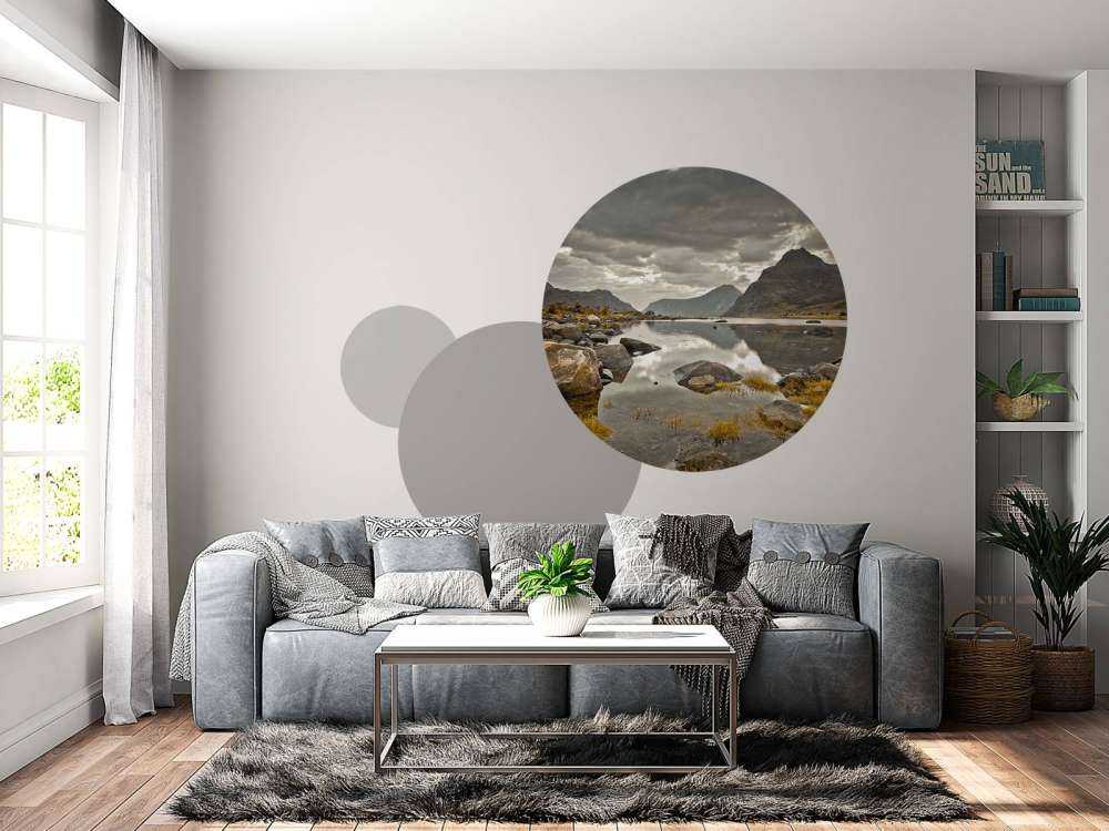 Les îles Lofoten dans les nuages