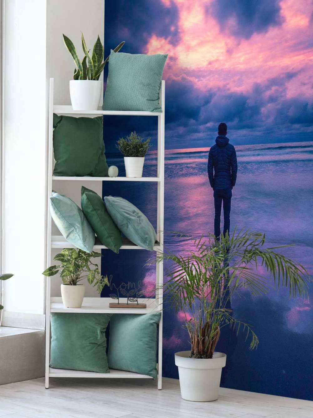 Crépuscule pourpre sur une côte silencieuse