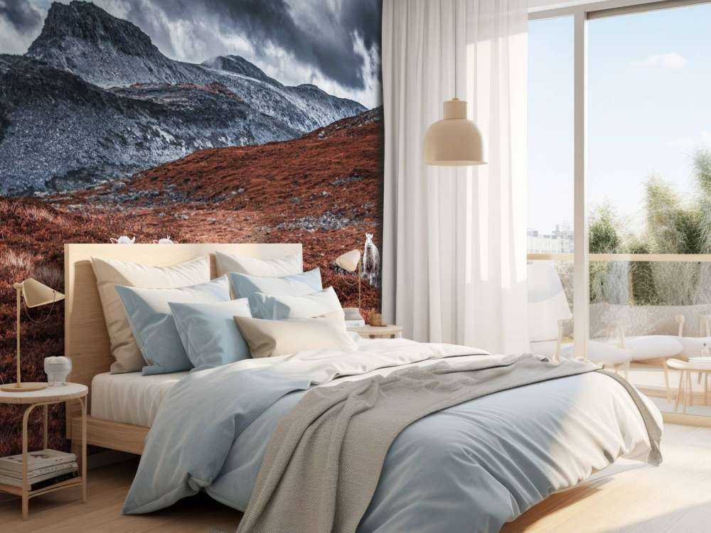 Moutons dans des montagnes rousses