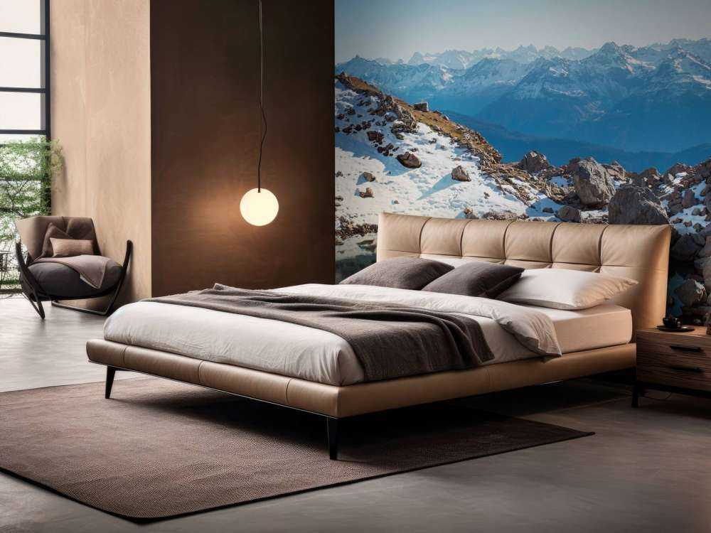 Lac de montagne entre les sommets enneigés.