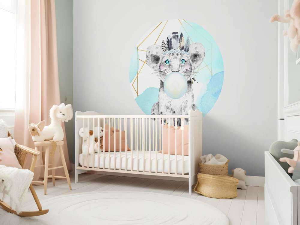 Lionceau indien et bulle de chewing-gum