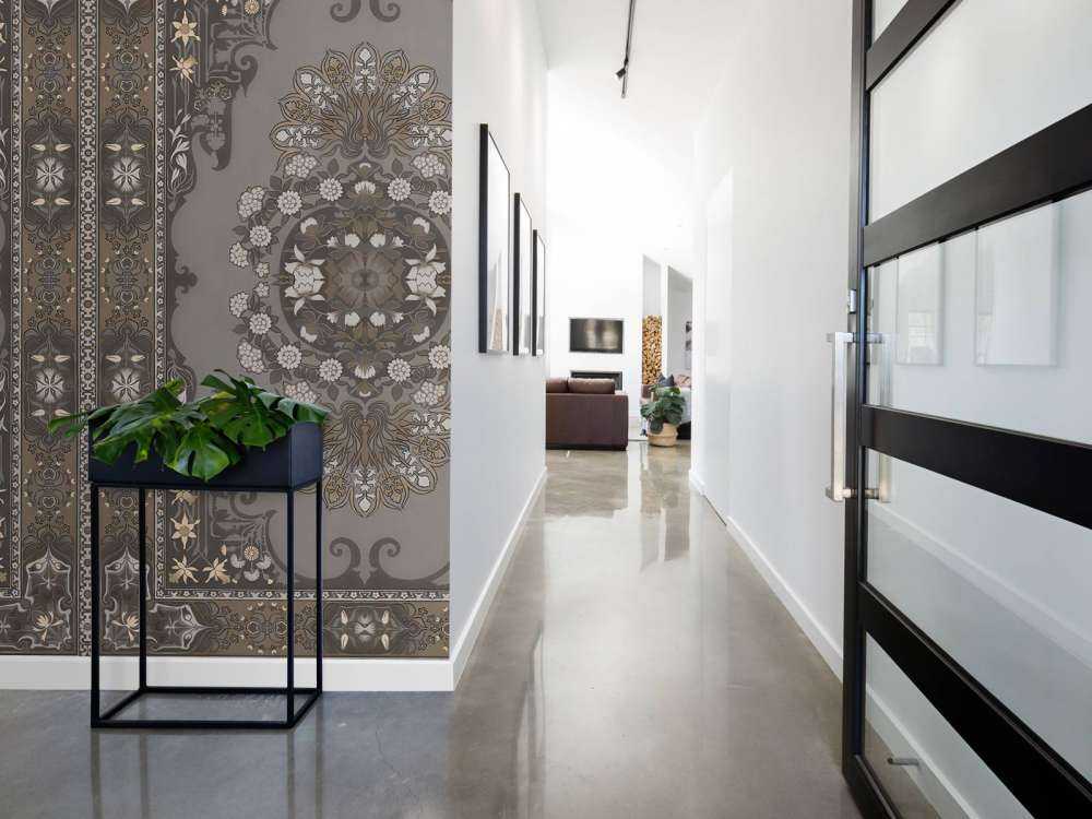 Ornements classiques en taupe foncé