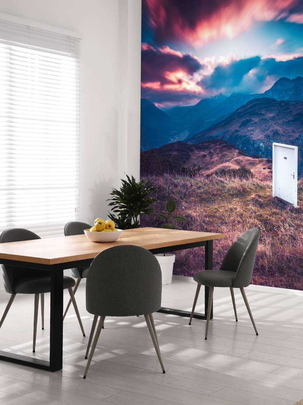 Porte Blanche Dans un Paysage de Rêve