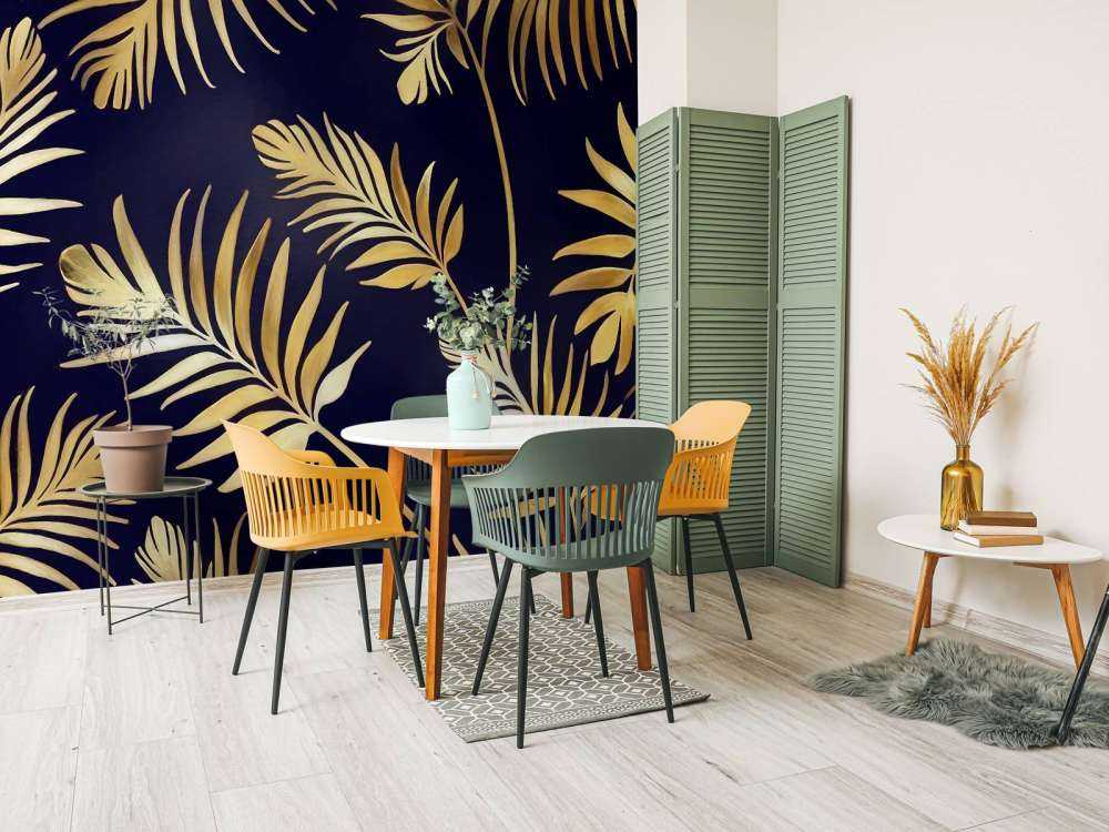 Feuilles dorées sur cuivre foncé