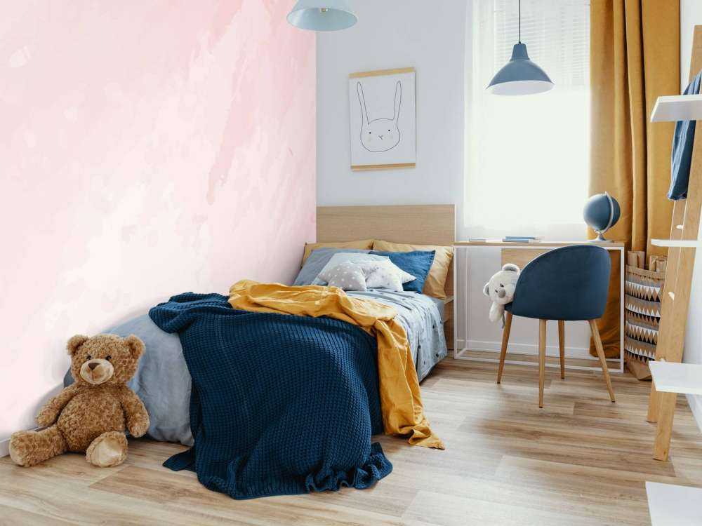 Voile de peinture rose poudré en couches