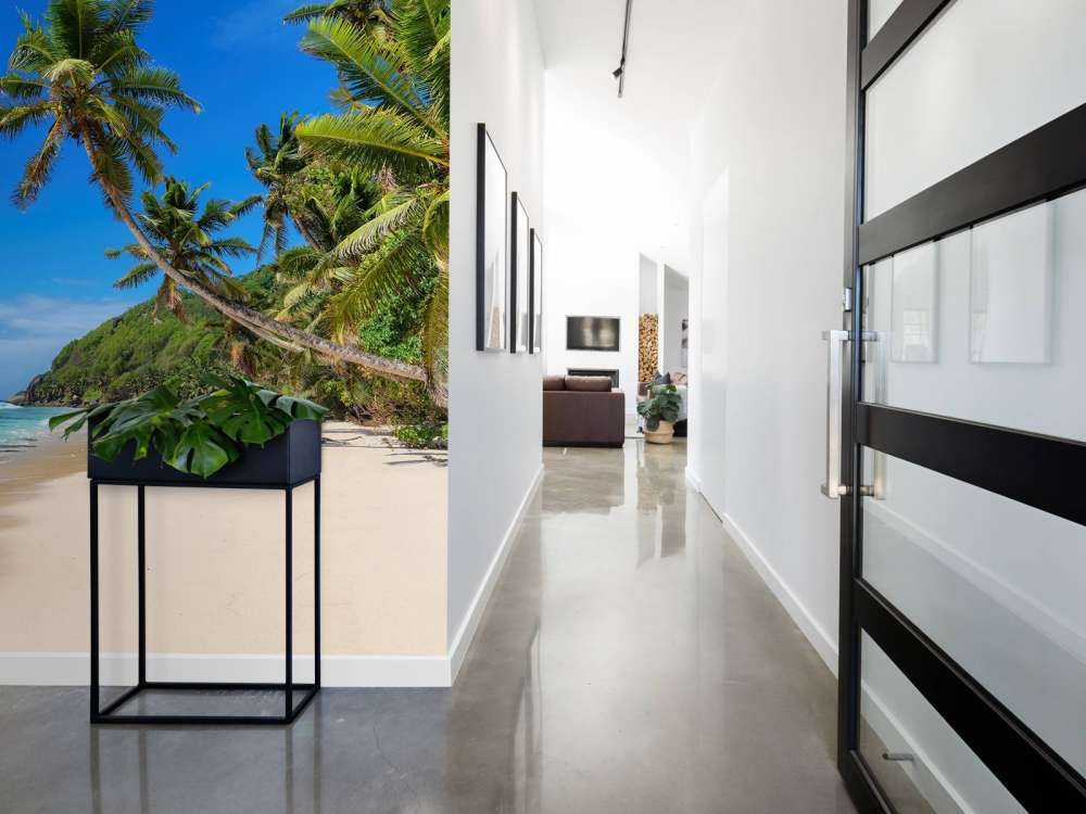 Grande plage ensoleillée