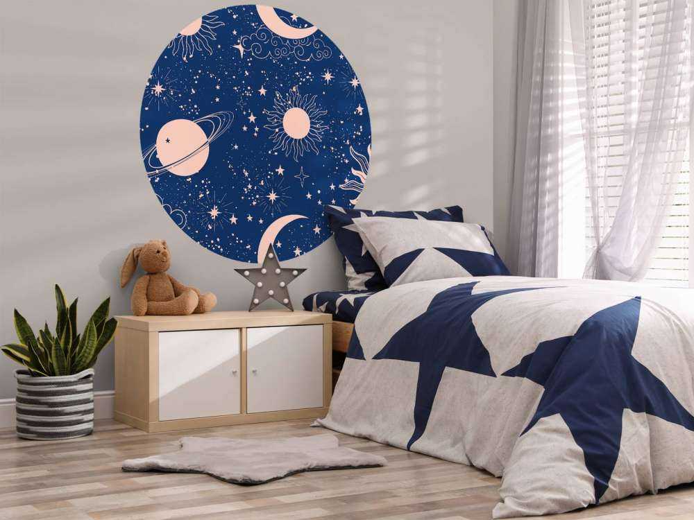 Soleil nocturne et ciel lunaire