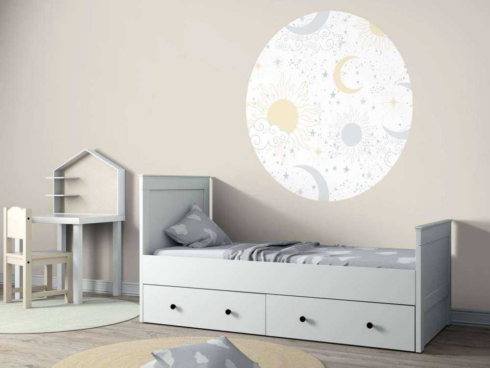 Soleil léger et ciel lunaire