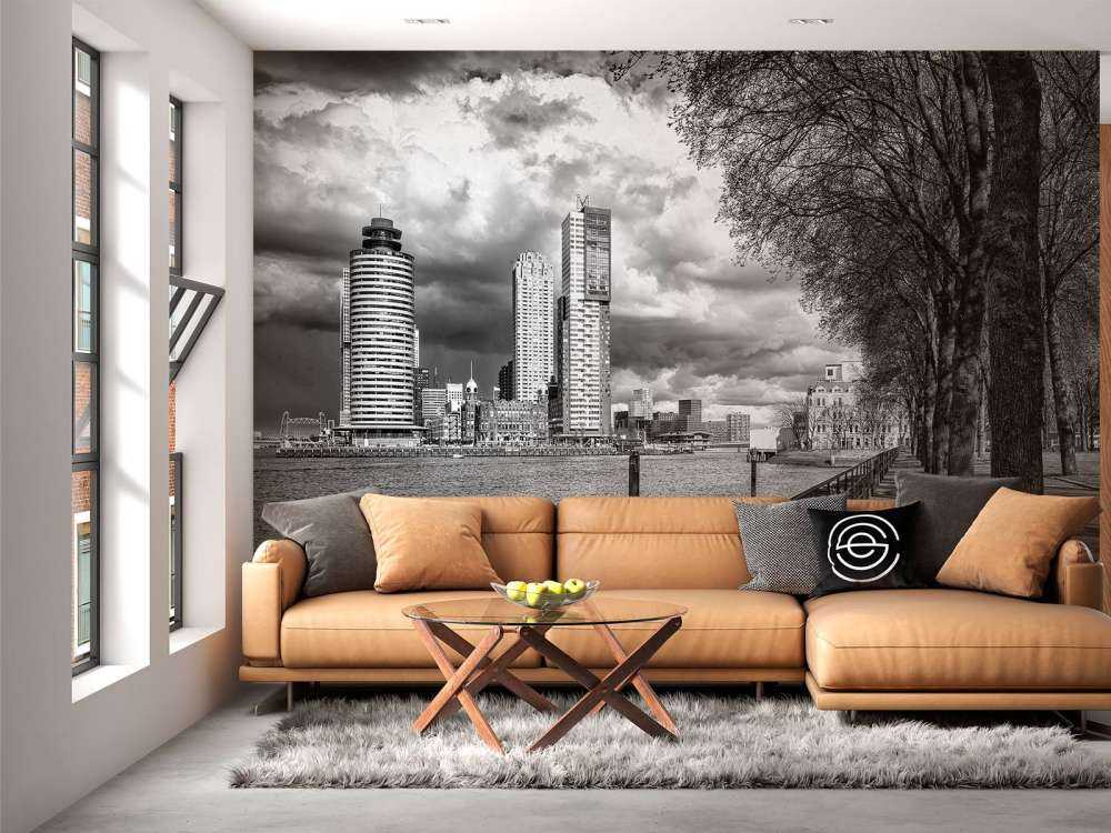 Ciel de nuit en noir et blanc depuis le quai