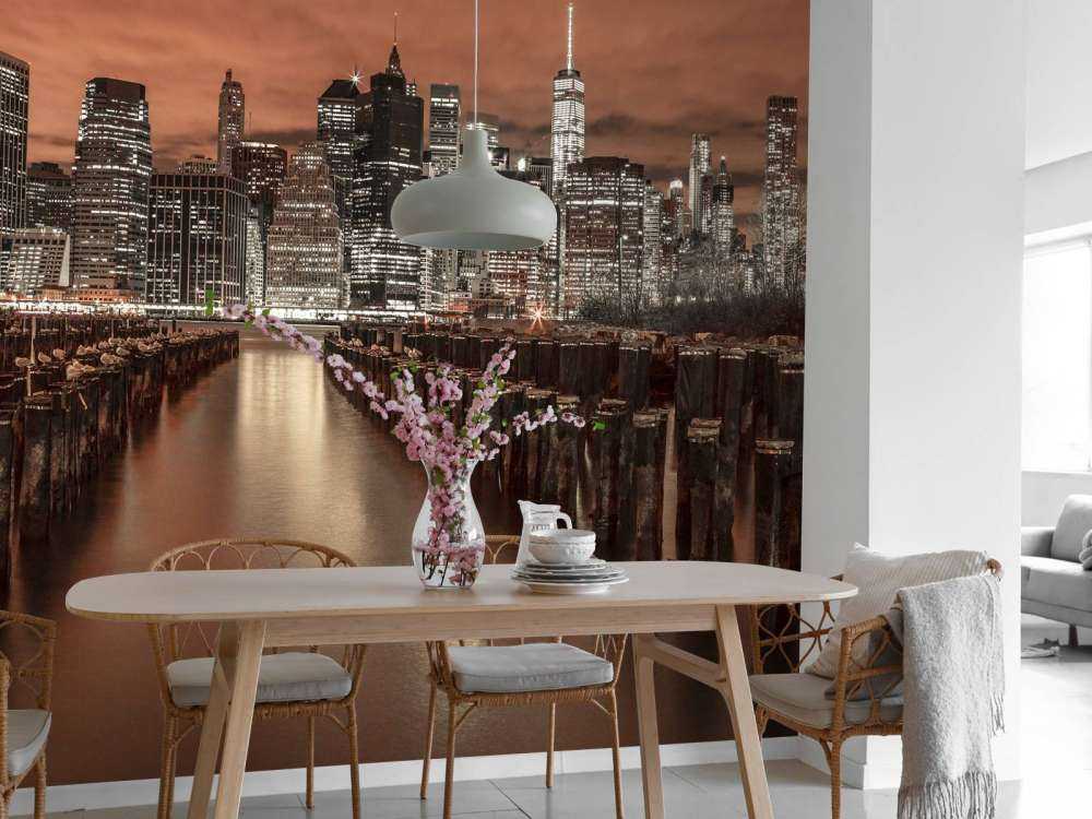 Skyline de Manhattan avec des brise-lames