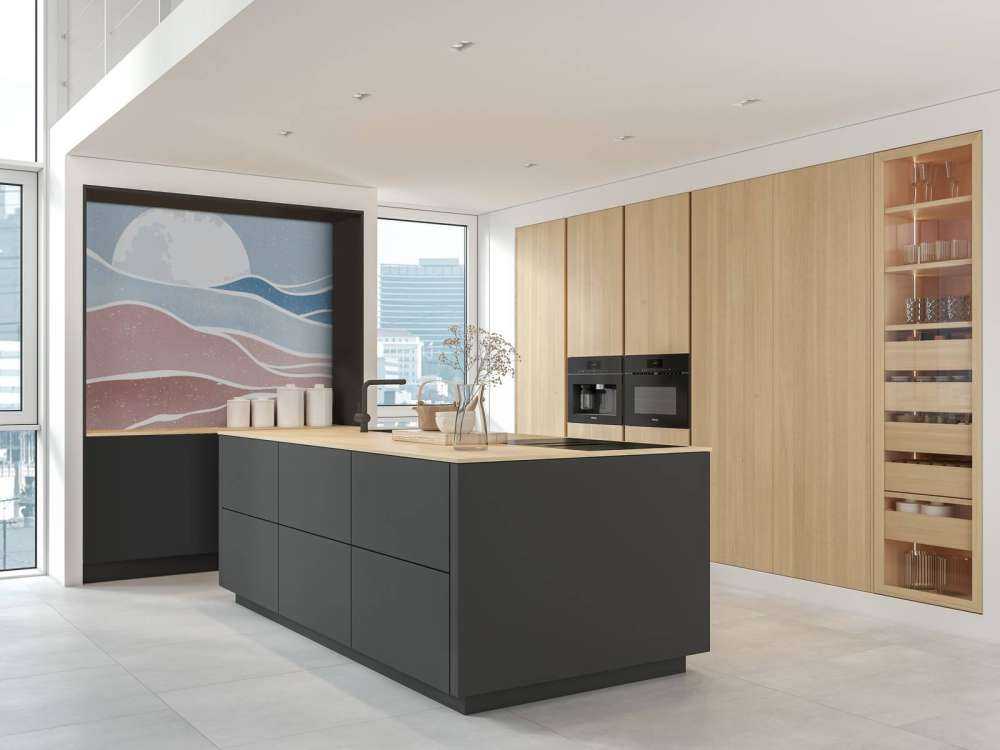 Vagues océaniques colorées avec la lune