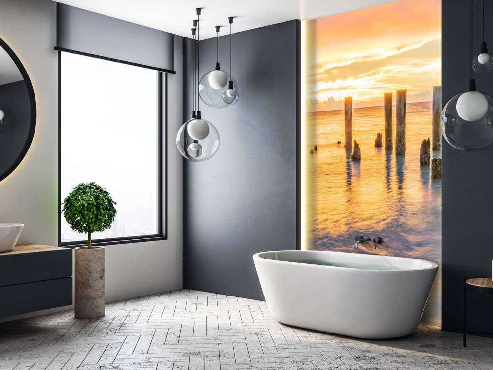 Mer calme au lever du soleil