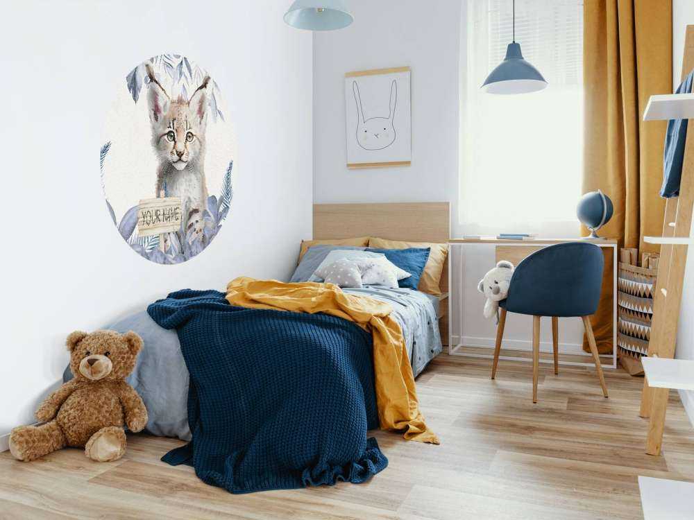 Bébé lynx dans la jungle bleu