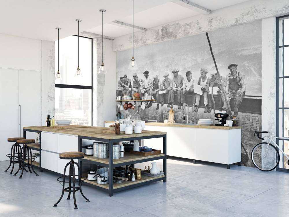 Déjeuner dans un gratte-ciel