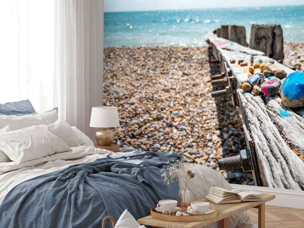 Plage avec des pierres