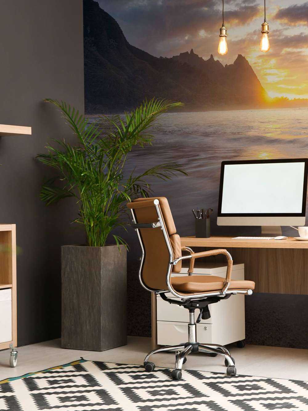 Soleil d'or sur une plage tropicale