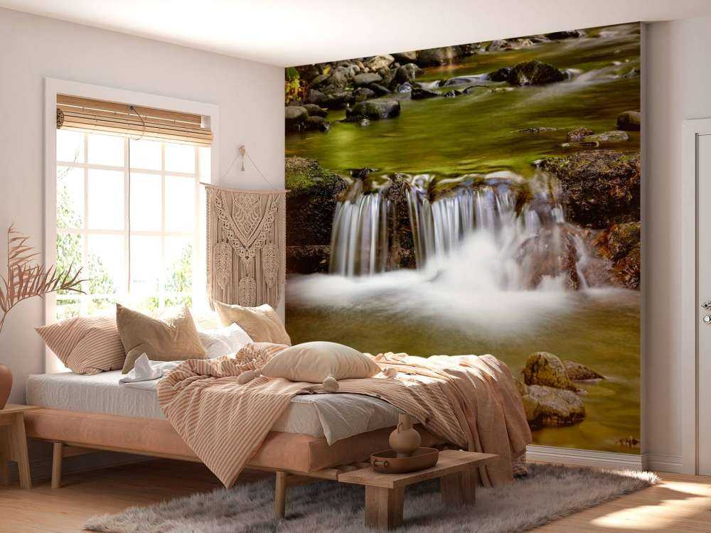 Petite cascade détaillée