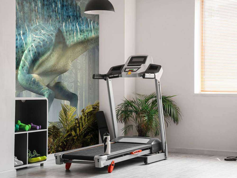 Spinosaur dans une forêt