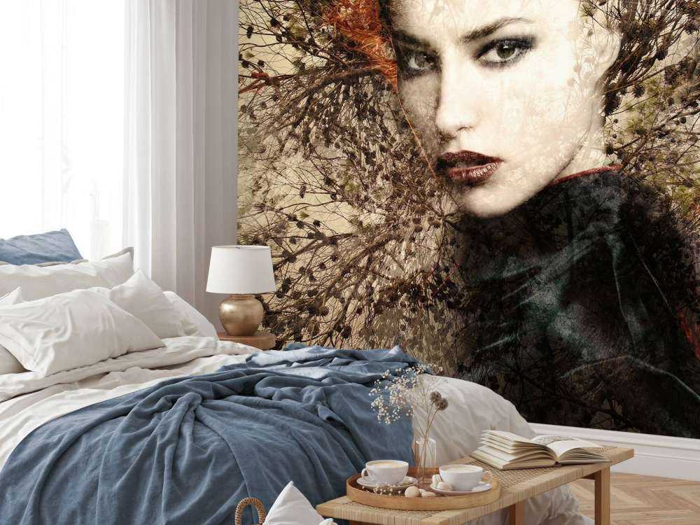 Femme et branches gracieuses