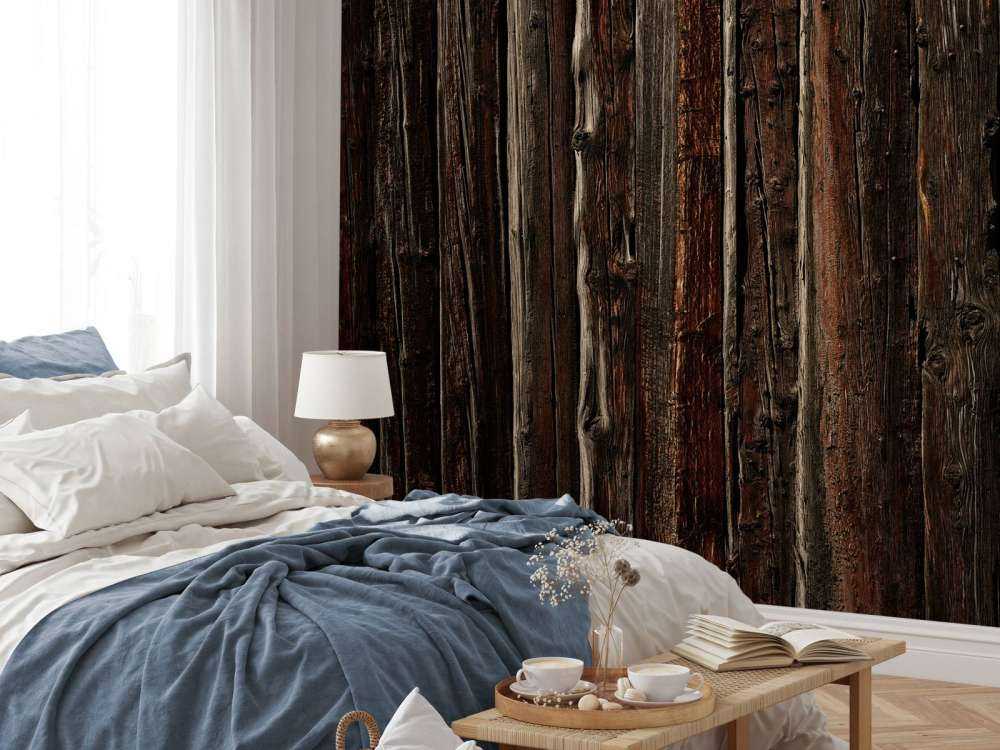 Bois brut avec clous