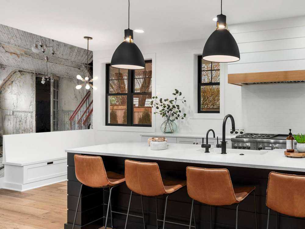 Rampe d'escalier rouge de l'hôtel