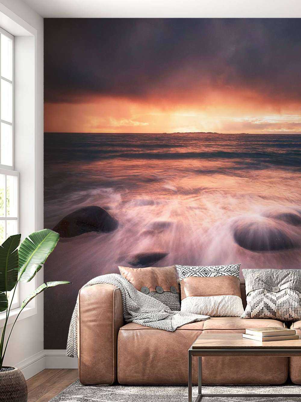 Lueur du soir sur la côte rocheuse