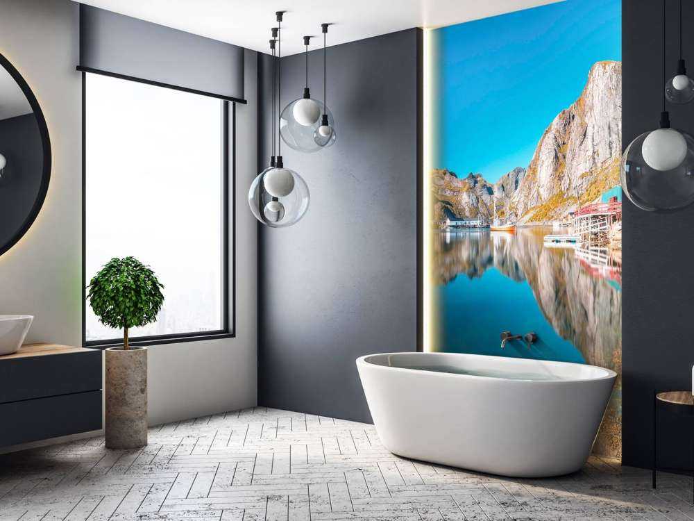 Maisons rouges au bord de l'eau du fjord