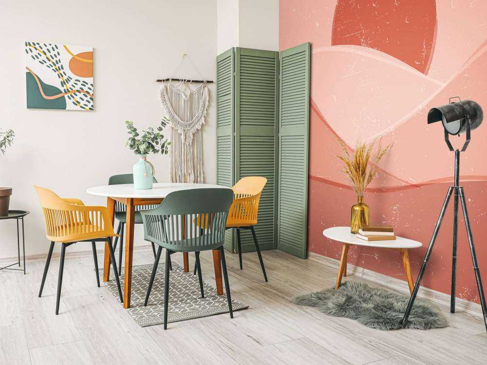 Vagues rouges devant le soleil