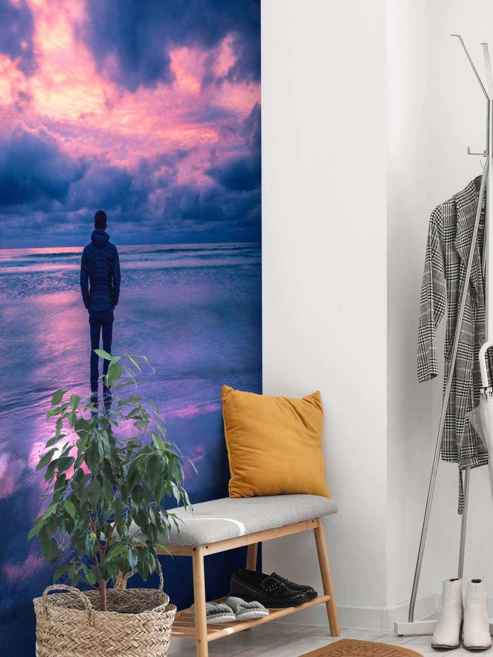 Crépuscule pourpre sur une côte silencieuse