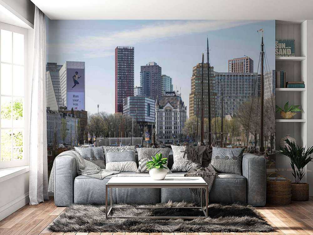 Navires historiques et la skyline moderne
