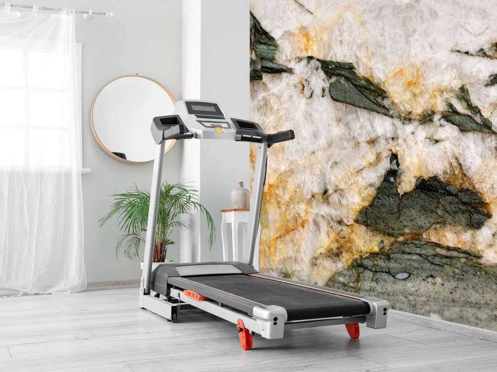 Marbre blanc avec des éléments verts