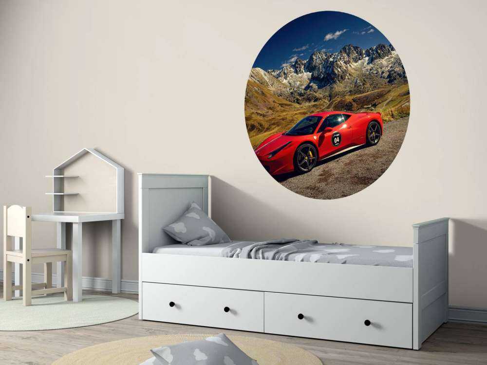 Ferrari 458 avec les sommets alpins