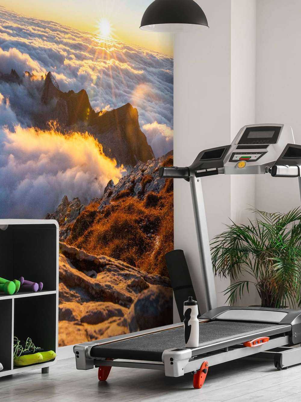 Lumière du soleil au-dessus de la mer de nuages