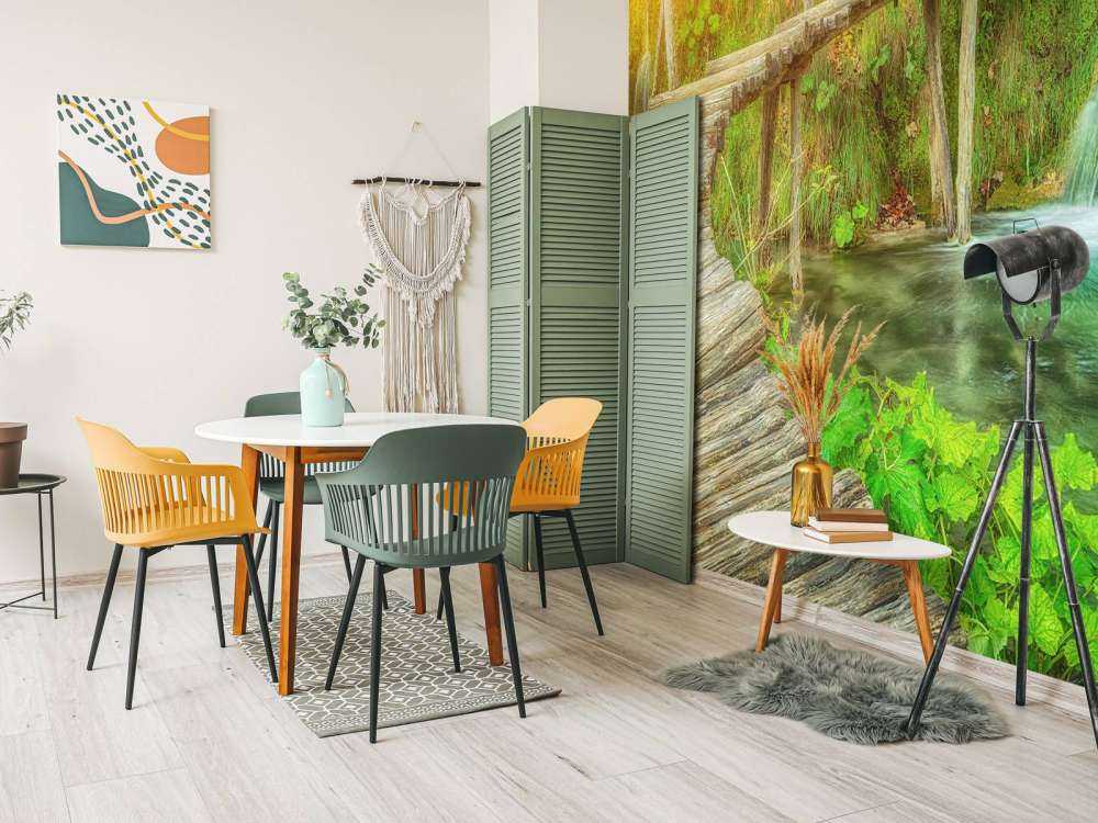 Pont en bois avec lumière du soleil