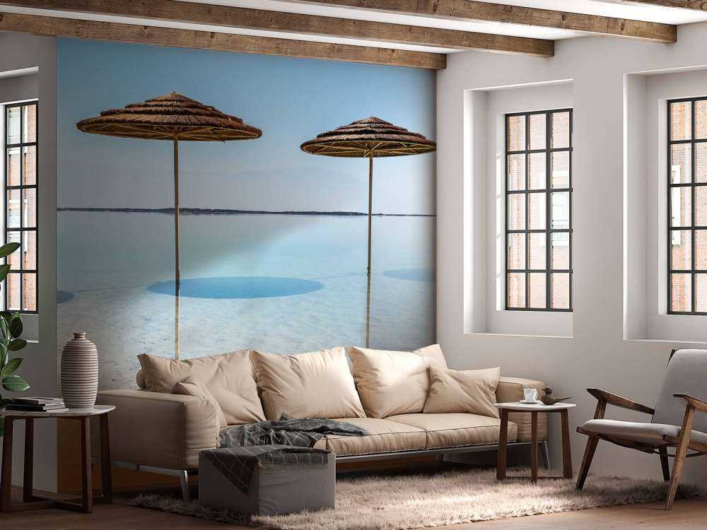 Parasols en mer