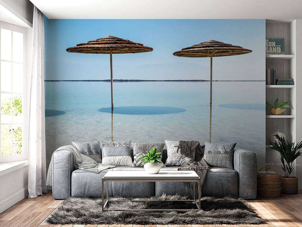 Parasols en mer