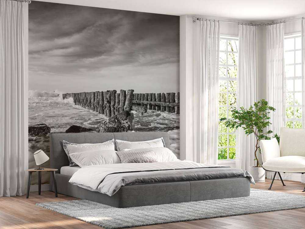 Mer écumeuse en noir et blanc