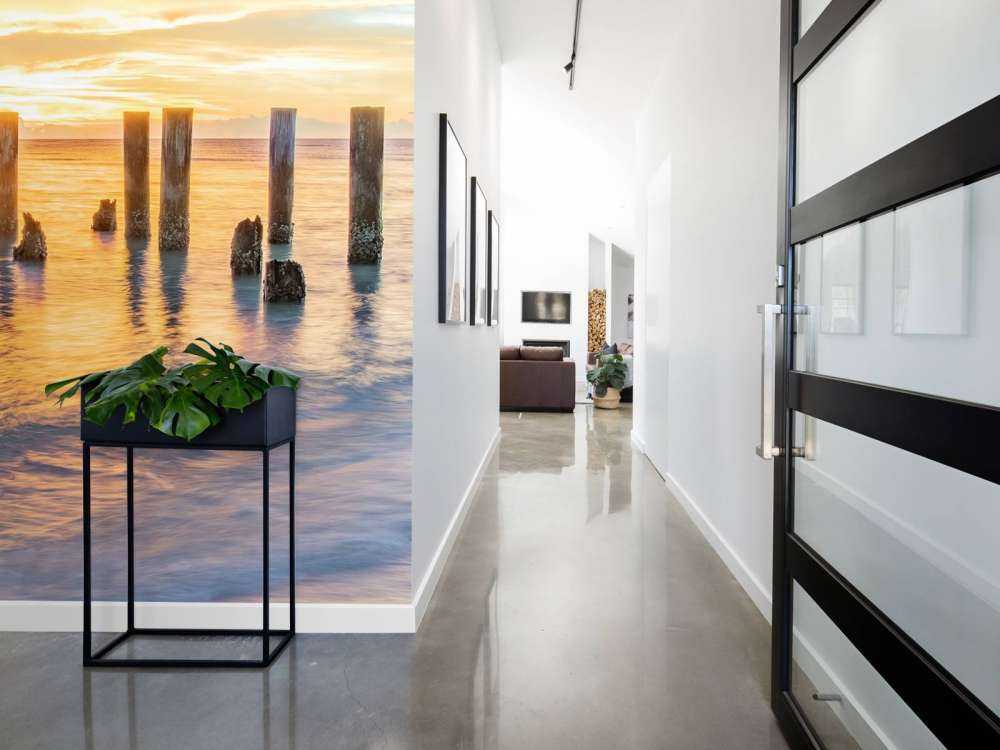 Mer calme au lever du soleil