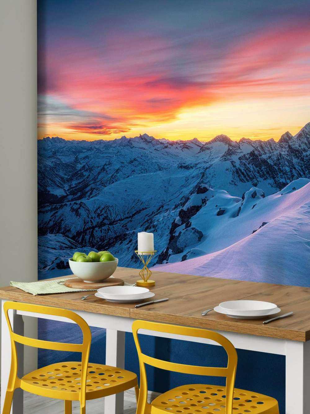 Pics enneigés à l'aube.