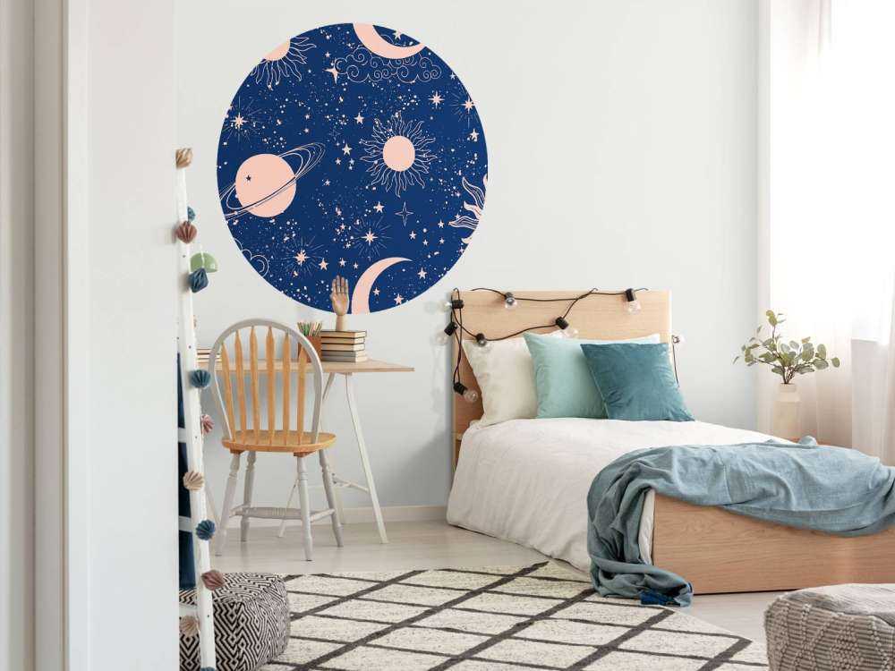 Soleil nocturne et ciel lunaire