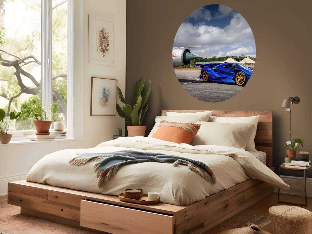 Supercar futuriste à l'aéroport