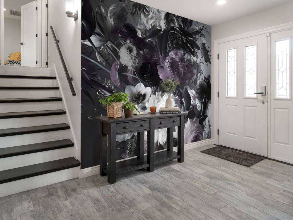 Grand bouquet avec des anémones violettes