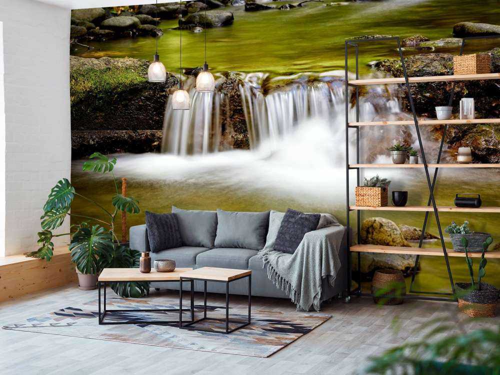 Petite cascade détaillée