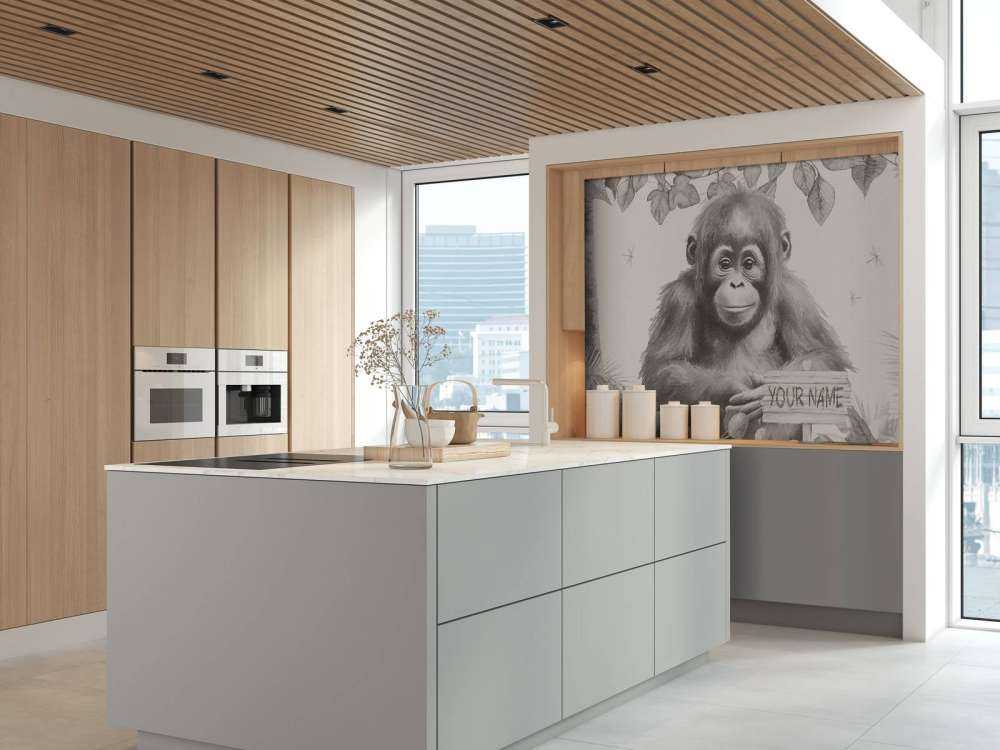 Bébé orang-outan dans la jungle beige