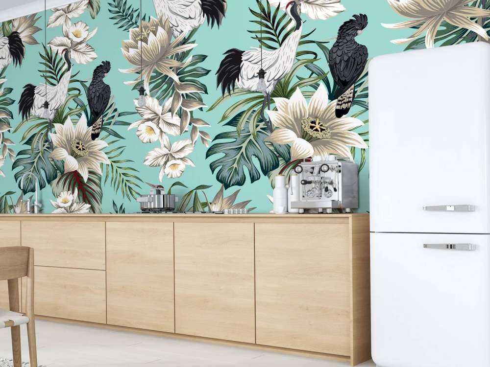 Grues couronnées et perroquets