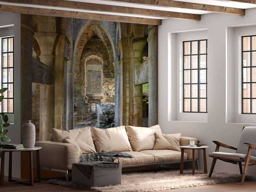 Bâtiment abandonné avec des arches