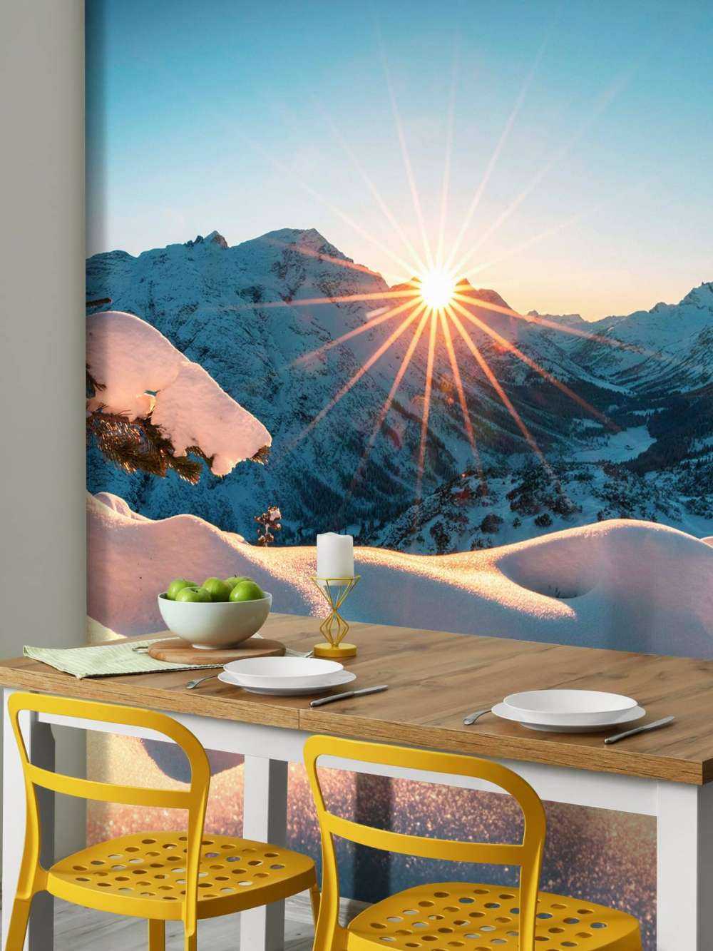 Soleil du matin sur une vallée enneigée