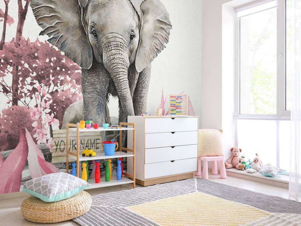 Bébé éléphant dans la jungle rose