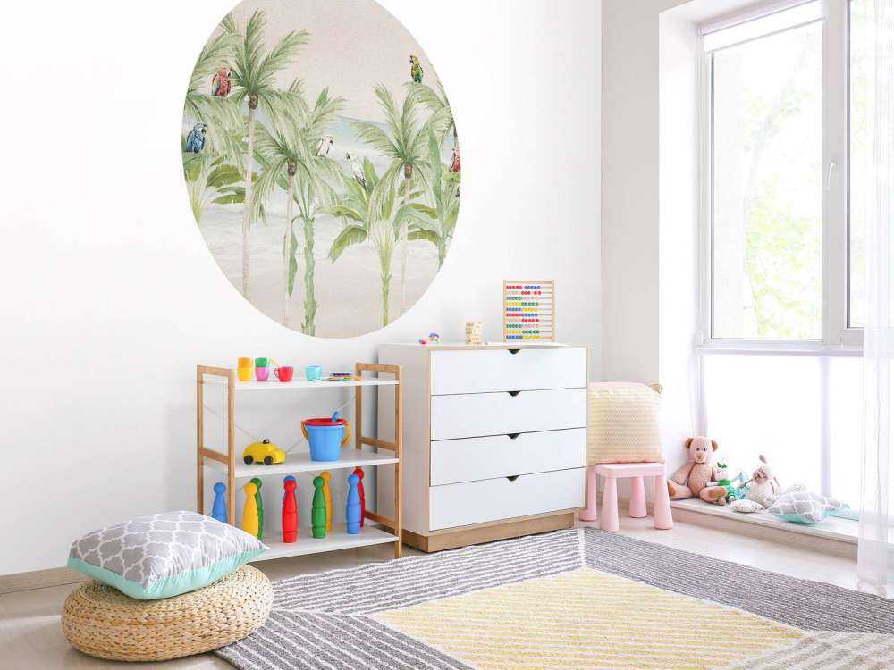 Perroquets sur la plage en couleur