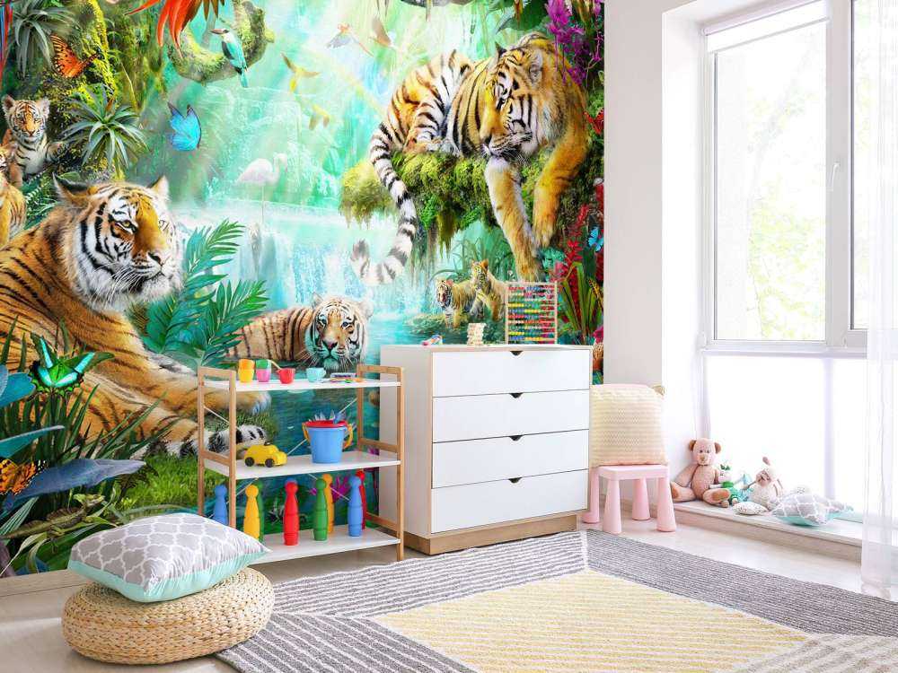 Tigers and Cubs in Lagoon